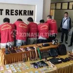 Polisi Ringkus Kawanan Perampok Yang beroperasi di Wilayah Kendari Polisi Ringkus Kawanan Perampok Yang beroperasi di Wilayah Kendari