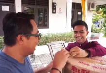 Dapat Kiriman Ikan Garam dari Kampung Halaman, Begini Reaksi Fildan Dapat Kiriman Ikan Garam dari Kampung Halaman, Begini Reaksi Fildan