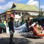 Alat Musik Gambus Muna Warnai Pawai Taaruf STQ 2017 Alat Musik Gambus Muna Warnai Pawai Taaruf STQ 2017