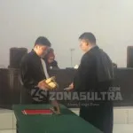 Hajaratul Aswad Terdakwa Kasus KPU Konawe Kembalikan Uang Pinjaman ke Jaksa Hajaratul Aswad Terdakwa Kasus KPU Konawe Kembalikan Uang Pinjaman ke Jaksa