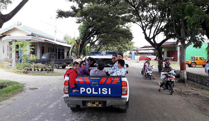 Warga Kolaka Ini Bangga Menteri Susi Mampir Makan di Warung Bakso Miliknya