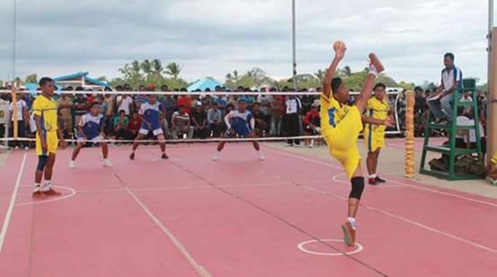 Cabang olahraga sepak takraw salah satu cabang yang harus pindah lokasi pertandingan akibat tenda yang digunakan dilokasi pertandingannya roboh