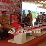 Asal Bisa Tangkap Pembom Ikan, Menteri Susi Janjikan Excavator untuk Petani Tambak di Kolaka Asal Bisa Tangkap Pembom Ikan, Menteri Susi Janjikan Excavator untuk Petani Tambak di Kolaka