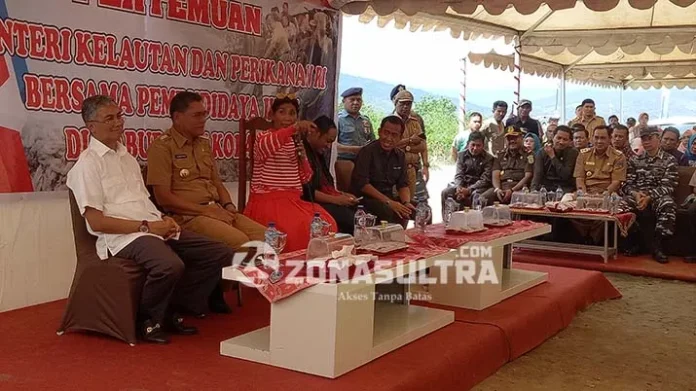 Asal Bisa Tangkap Pembom Ikan, Menteri Susi Janjikan Excavator untuk Petani Tambak di Kolaka
