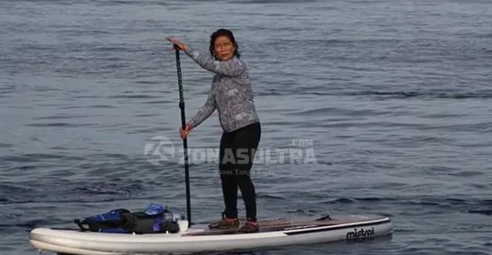 Sambangi Wakatobi, Menteri Susi Kayuh Sampan Hingga ke Dermaga