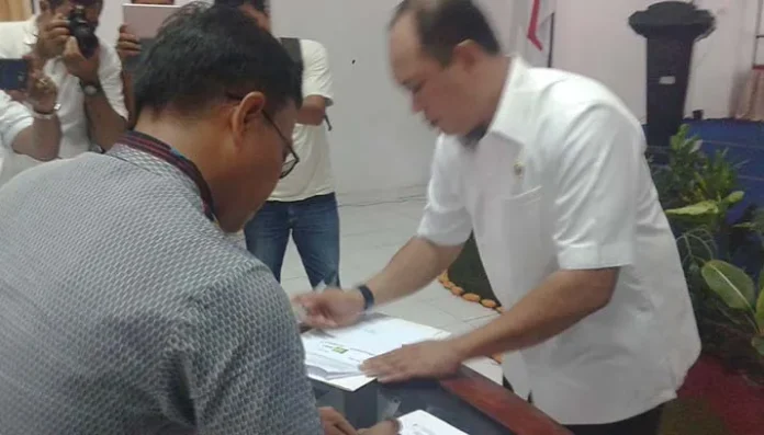 Lagi, Pemkab Konut Salurkan 7.500 Kartu BPJS Kesehatan