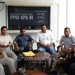 Tunggu Surat Keputusan MK, Tiga KPUD Tunda Penetapan Calon Terpilih Tunggu Surat Keputusan MK, Tiga KPUD Tunda Penetapan Calon Terpilih