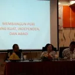 PGRI Sultra Himpun Persoalan-Persoalan yang Dihadapi Guru PGRI Sultra Himpun Persoalan-Persoalan yang Dihadapi Guru