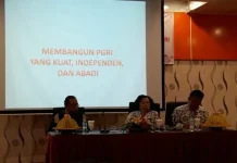 PGRI Sultra Himpun Persoalan-Persoalan yang Dihadapi Guru PGRI Sultra Himpun Persoalan-Persoalan yang Dihadapi Guru