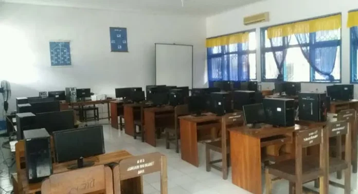 Siap Ikut UNBK, Ini Persiapan SMP Negeri 2 Raha
