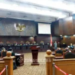 Hakim MK : Kok yang Mengajukan Permohonan Bukan Yang Kalah? Hakim MK : Kok yang Mengajukan Permohonan Bukan Yang Kalah?