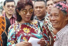 Menteri Susi Ajak Nelayan Wakatobi Daftar Asuransi Susi Pudji Astuti