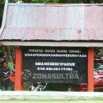 Siswa SMAN 1 Pakue Diwajibkan Bayar Iuran Untuk Gaji Guru Honorer Siswa SMAN 1 Pakue Diwajibkan Bayar Iuran Untuk Gaji Guru Honorer