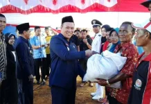 Jumat Barokah, Pemda Konut Salurkan Bantuan pada Masyarakat Kepulauan Jumat Barokah, Pemda Konut Salurkan Bantuan pada Masyarakat Kepulauan