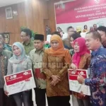 Mensos : Dana PKH Bukan Untuk Beli Pulsa Mensos : Dana PKH Bukan Untuk Beli Pulsa