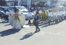 Tenun ‘Katamba Gawu’ Buton Utara Meriahkan HUT Sultra Ke 53 Tenun 'Katamba Gawu' Buton Utara Meriahkan HUT Sultra Ke 53