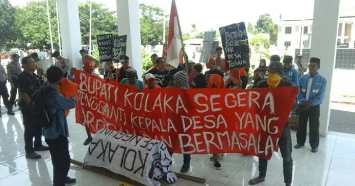 Hasil Investigasi Tidak Transparan, Warga Desa Towua Demo di DPRD Kolaka