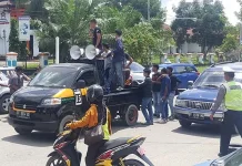 Mahasiswa Berdemo Tuntut KPK Tangkap Nur Alam