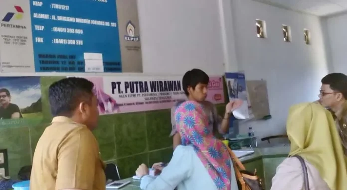 Gas Elpiji 3 Kg Langka, Disperindagkop Kendari Sidak Distributor Gas Elpiji 3 Kg Langka, Disperindagkop Kendari Sidak Distributor