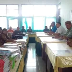 Komisi I DPRD Sultra Hearing Kepsek dan Guru SMAN 1 Raha Komisi I DPRD Sultra Hearing Kepsek dan Guru SMAN 1 Raha