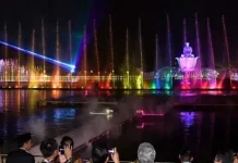 Presiden Jokowi Saksikan Atraksi Air Mancur Purwakarta Presiden Jokowi Saksikan Atraksi Air Mancur Purwakarta