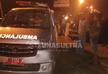 Tabrakan Ambulance Dengan Gran Max di Tapak Kuda, Satu Korban Ibu Hamil Tabrakan Ambulance Dengan Gran Max di Tapak Kuda, Satu Korban Ibu Hamil