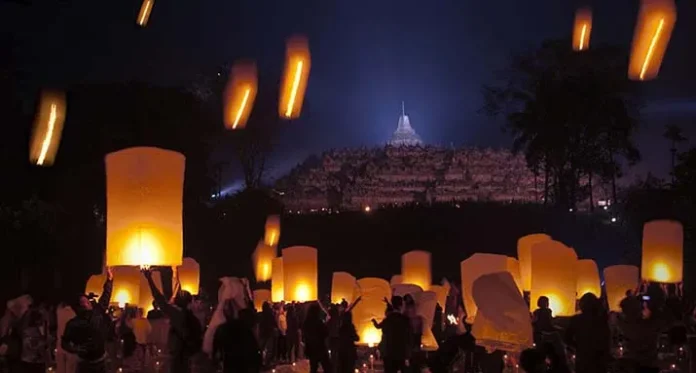 Atraksi Pelepasan Lampion di Borobudur Yuk Nikmati Atraksi Pelepasan Lampion di Borobudur