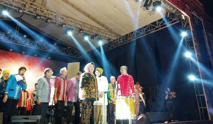 nur_alam_pamit Nur Alam Pamit di Perayaan Halo Sultra ke-10