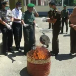 Kejari Muna Musnahkan 6,2 Gram Sabu Kejari Muna Musnahkan 6,2 Gram Sabu