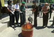 Kejari Muna Musnahkan 6,2 Gram Sabu Kejari Muna Musnahkan 6,2 Gram Sabu