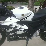 Diparkir di Depan Rumah, Yamaha R15 Digondol Maling Diparkir di Depan Rumah, Yamaha R15 Digondol Maling