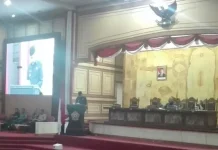 Sampaikan LKPJ 2016 ke DPRD, Nur Alam Sebut Kinerja Pemerintah Memuaskan Sampaikan LKPJ 2016 ke DPRD, Nur Alam Sebut Kinerja Pemerintah Memuaskan