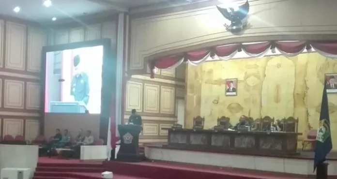 Sampaikan LKPJ 2016 ke DPRD, Nur Alam Sebut Kinerja Pemerintah Memuaskan