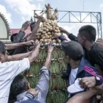 Ritual Nawu Sendang, Favorit Para Fotografer dan Wisatawan v
