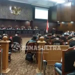 Amar Putusan MK, Tolak Permohonan Faisal Hasniwati Amar Putusan MK, Tolak Permohonan Faisal Hasniwati