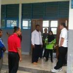Anggota DPRD Sultra Tinjau Ruangan SMAN 1 Tongkuno yang Rusak Anggota DPRD Sultra Tinjau Ruangan SMAN 1 Tongkuno yang Rusak