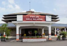 KA Bandara Adisumarmo – Solo Balapan, Tingkatkan Layanan Turis ke Joglosemar Stasiun Solo Balapan