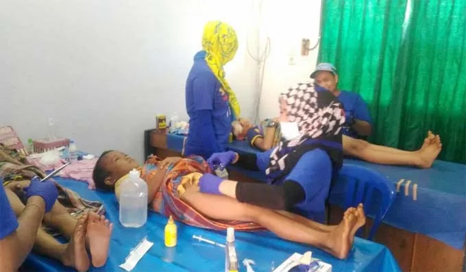 sunatan Antam Gelar Sunatan Massal dan Pemasangan KB Implan untuk Warga Pomalaa