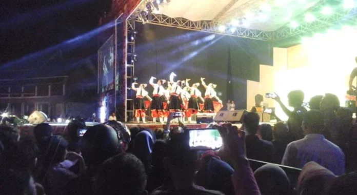 Buton Utara Persembahkan Tari Kreasi di Pembukaan HUT Sultra ke-53