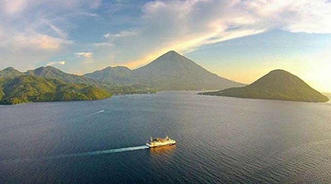 Pulau Ternate dan Tidore (Google Images)