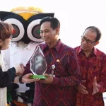 Petinggi TripAdvisor Serahkan Langsung Travellers’ Choice Award 2017 untuk Bali Petinggi TripAdvisor Serahkan Langsung Travellers’ Choice Award 2017 untuk Bali