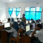 Sebanyak 384 Siswa SMAN 1 Raha Ikuti UNBK Sebanyak 384 Siswa SMAN 1 Raha Ikuti UNBK