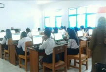 Gangguan Server, Siswa SMP 2 Raha Tergangu Jalani UNBK Gangguan Server, Siswa SMP 2 Raha Tergangu Jalani UNBK