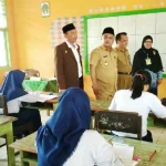 Bupati Konawe Pastikan UN SMP Berjalan Tertib Bupati Konawe Pastikan UN SMP Berjalan Tertib