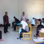 1.723 Orang Ikut Ujian SBMPTN di USN Kolaka 1.723 Orang Ikut Ujian SBMPTN di USN Kolaka