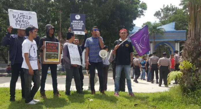 Peringatan Hari Kebebasan Pers, AJI Kendari Desak Kapolda Tuntaskan Kasus Kekerasan Jurnalis Muna
