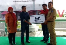 CSR PT Antam Bantu Alat Selam untuk Komunitas Lepa Mola Wakatobi CSR PT Antam Bantu Alat Selam untuk Komunitas Lepa Mola Wakatobi