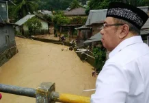 Pantau Lokasi Banjir, Wali Kota Kendari Segera Kerahkan Alat Berat Pantau Lokasi Banjir, Wali Kota Kendari Segera Kerahkan Alat Berat