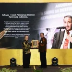 Dua Award Diborong Menpar Arief Yahya dalam Semalam Dua Award Diborong Menpar Arief Yahya dalam Semalam