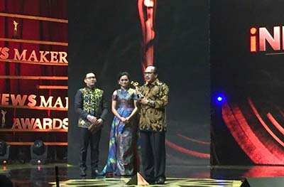 Dua Award Diborong Menpar Arief Yahya dalam Semalam